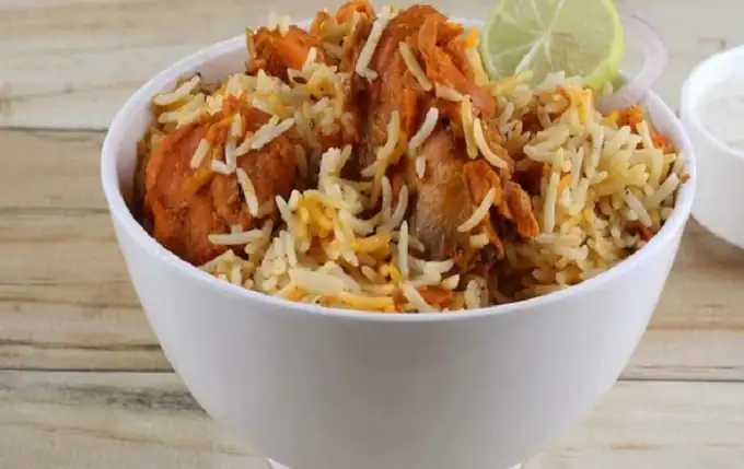Chicken Dum Biryani With Raita