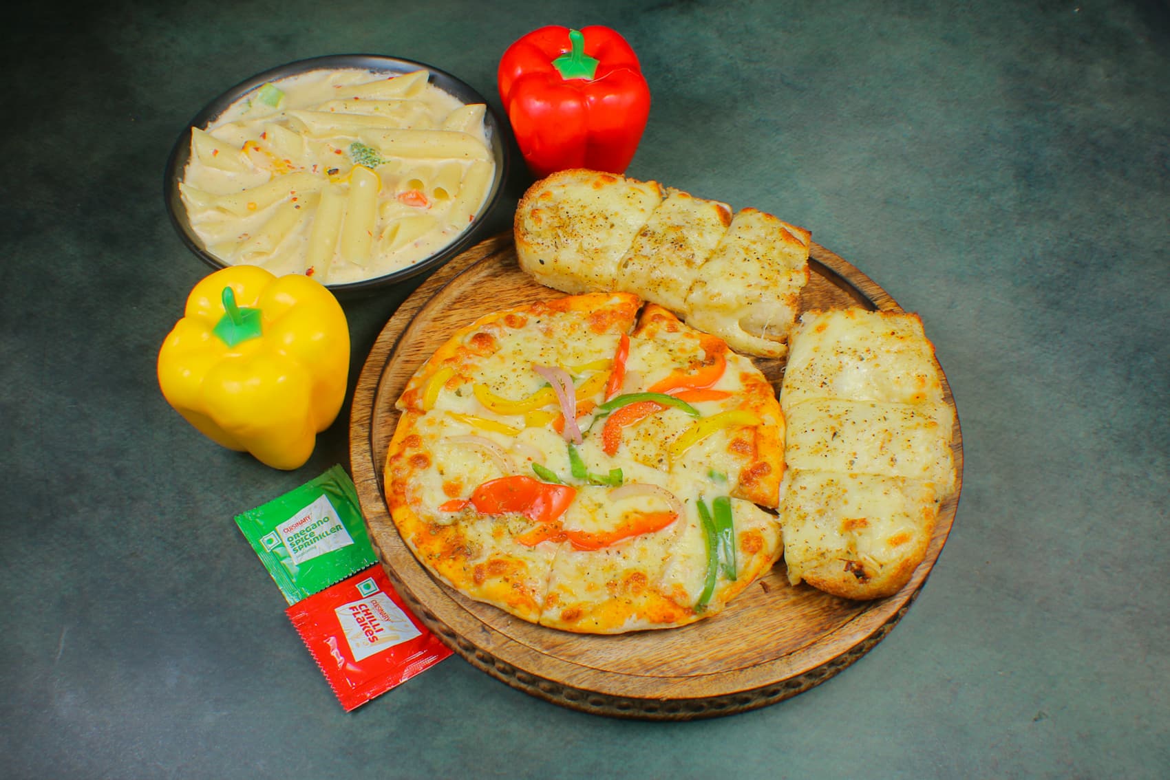 Veg Pizzawith Garlic Bread And White Sauce Pasta