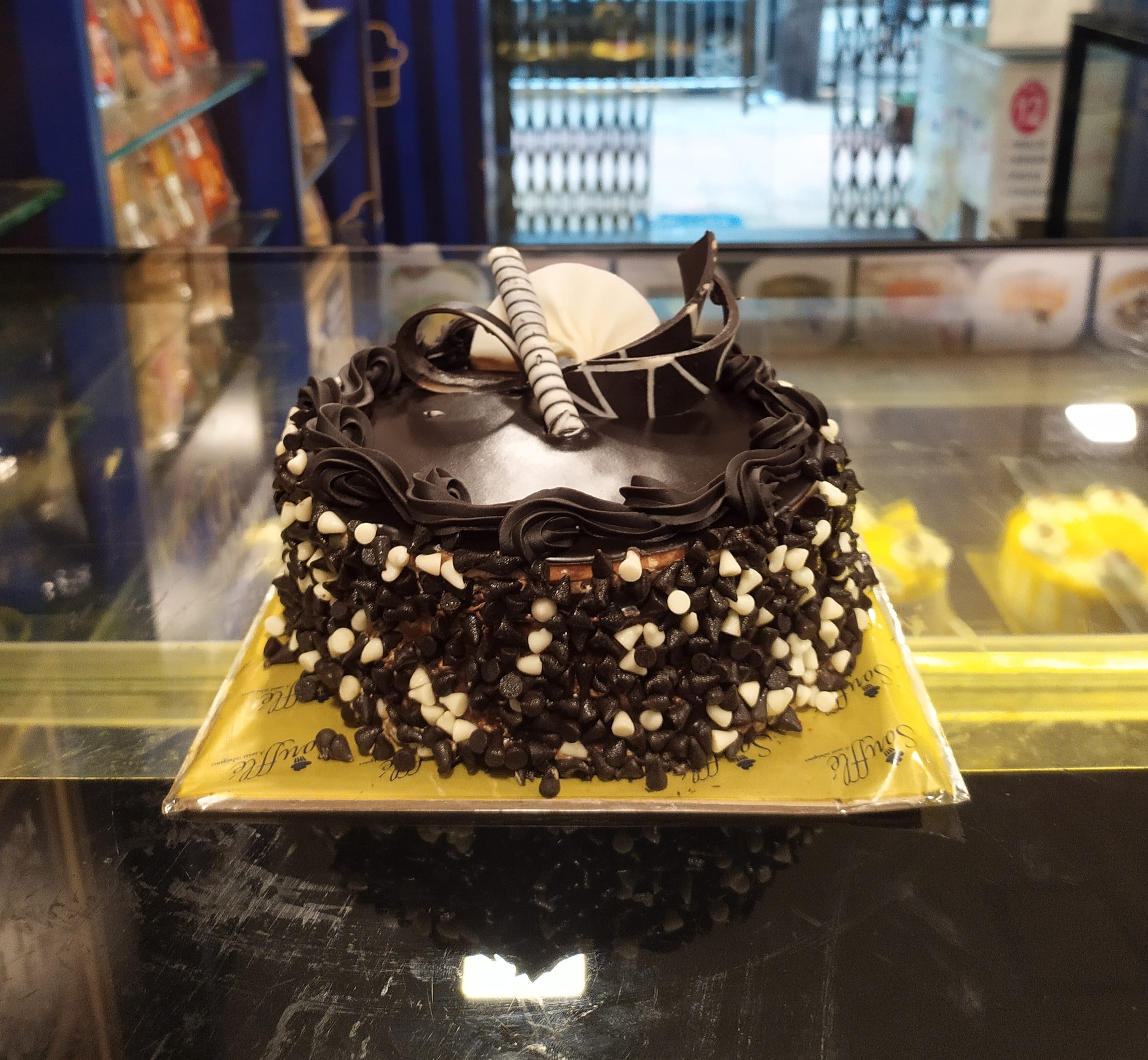 This Malad Cake Shop Has Everything Yummy | LBB, Mumbai