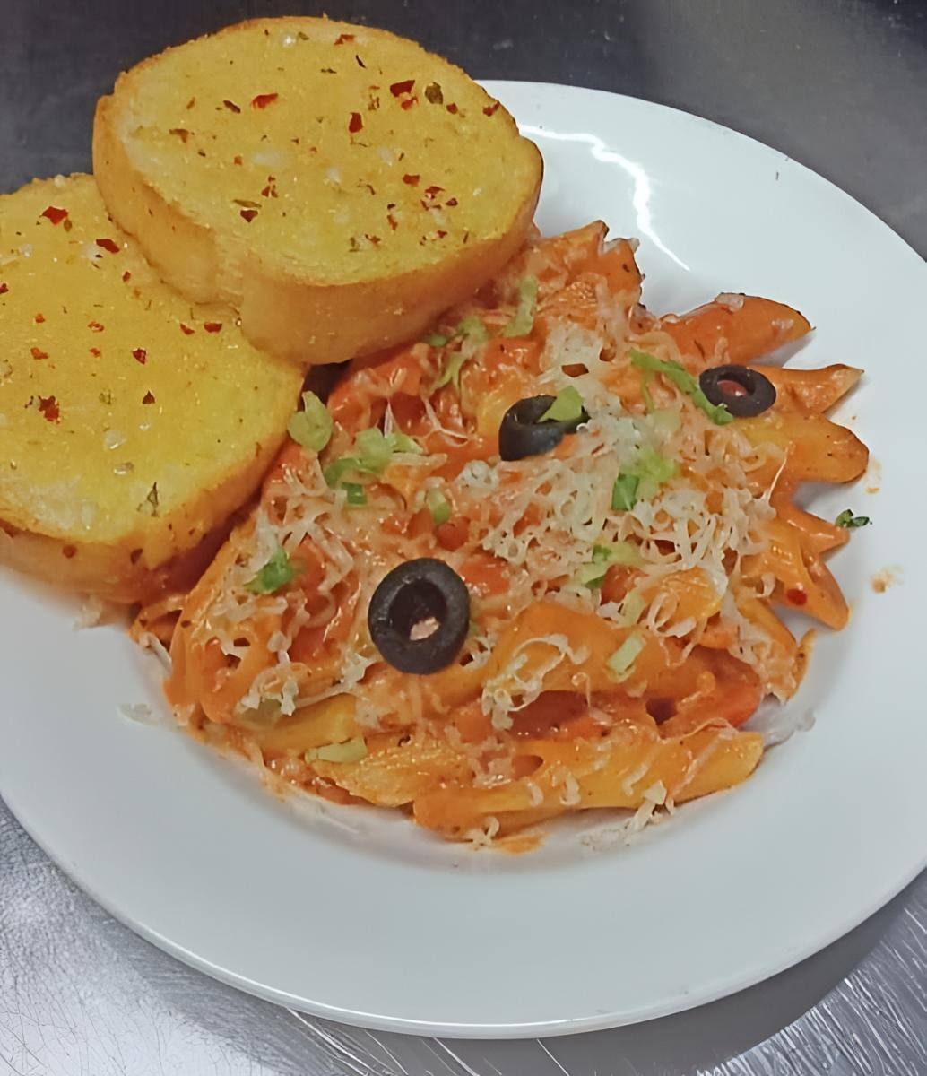 Penne Aarrabiatta (red Sauce)