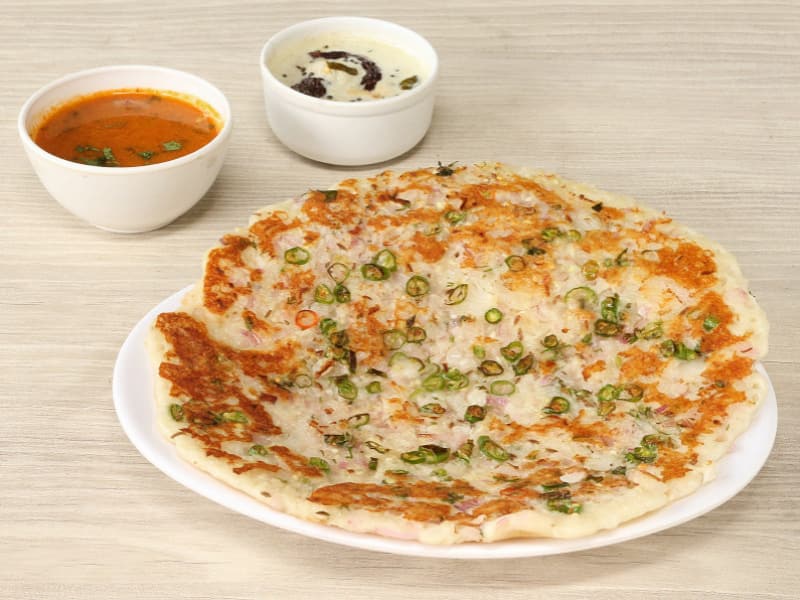 Onion Chilli Uttapam