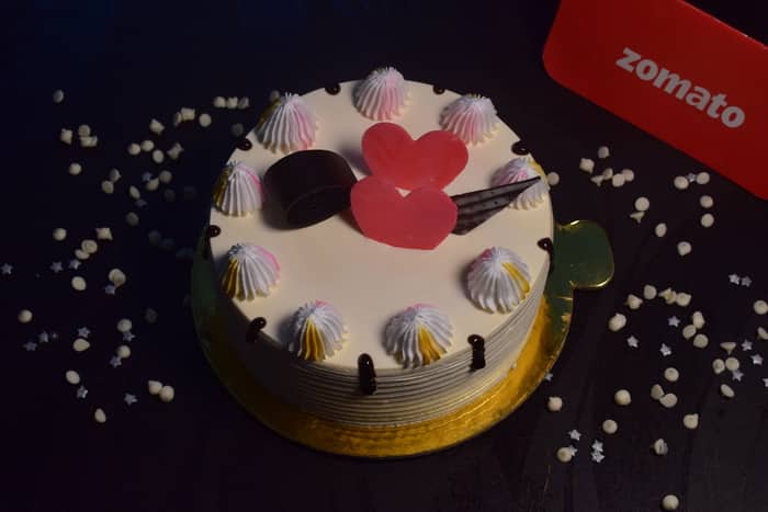 Cake Desire - Car Theme Birthday Cake 🎉🎂 . . . DM to book... | Facebook