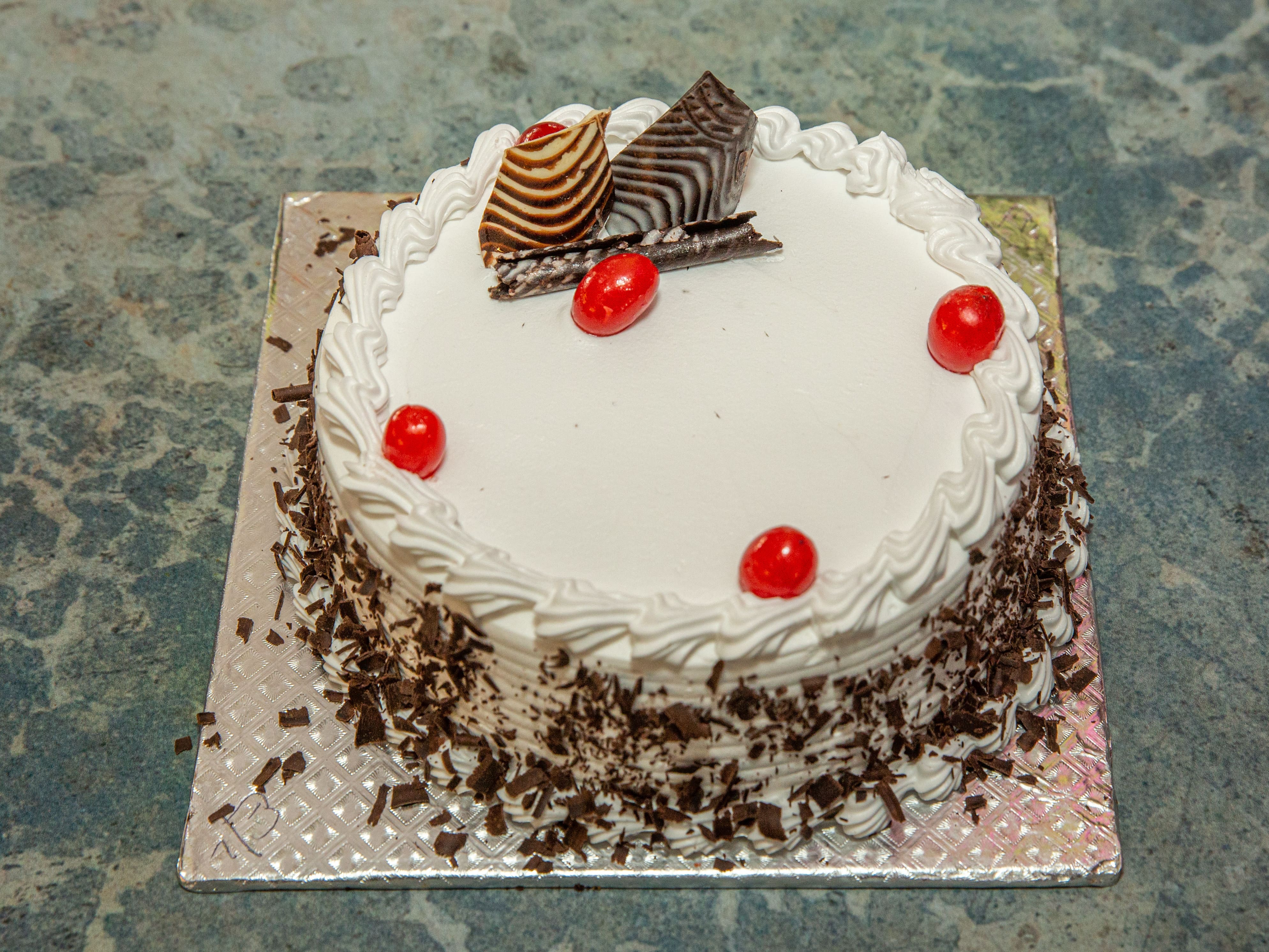 Discover 143+ cakes and bakes nizamabad super hot awesomeenglish.edu.vn