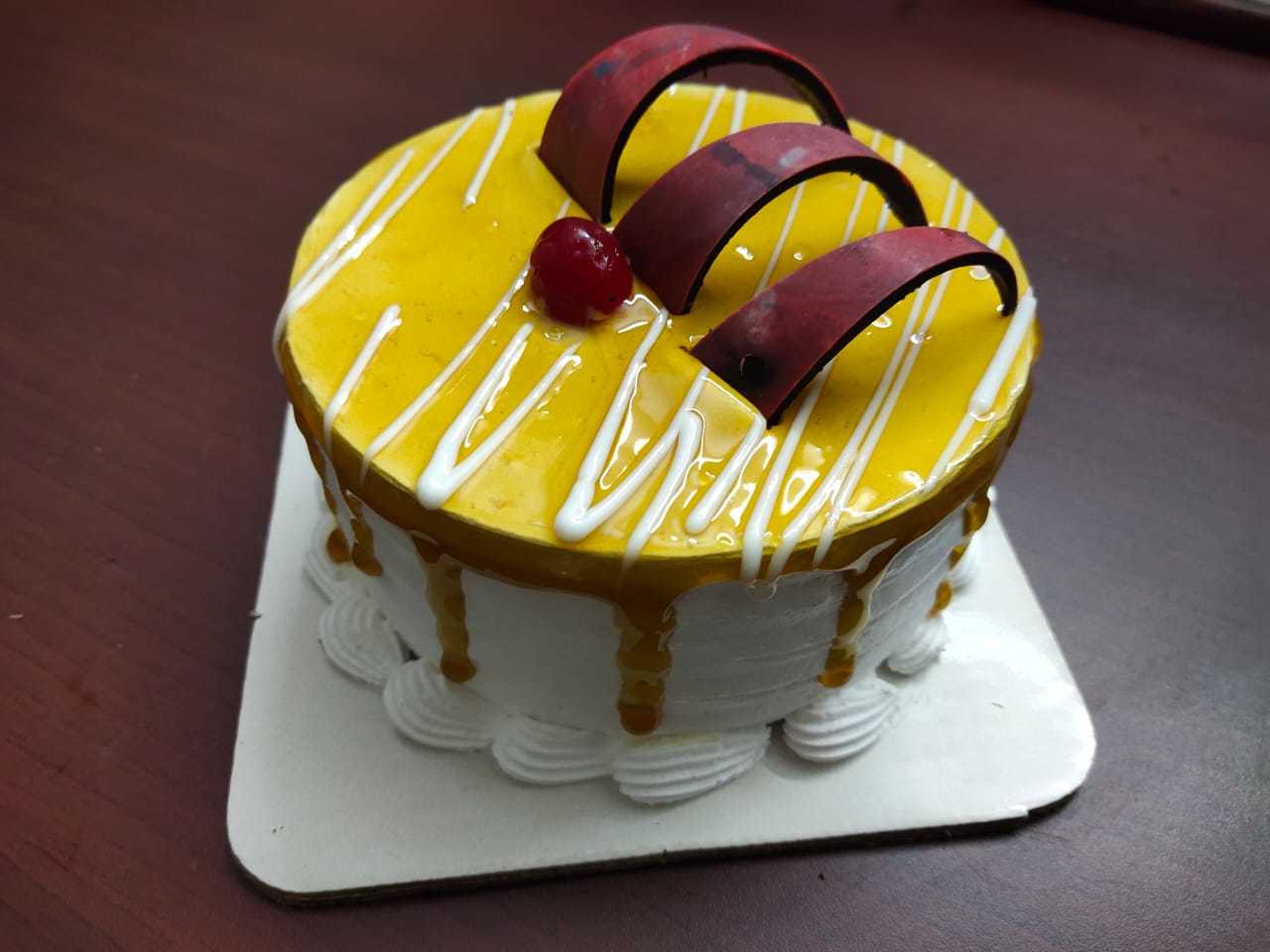 Send Red velvet cake 250 grams Online | Free Delivery | Gift Jaipur