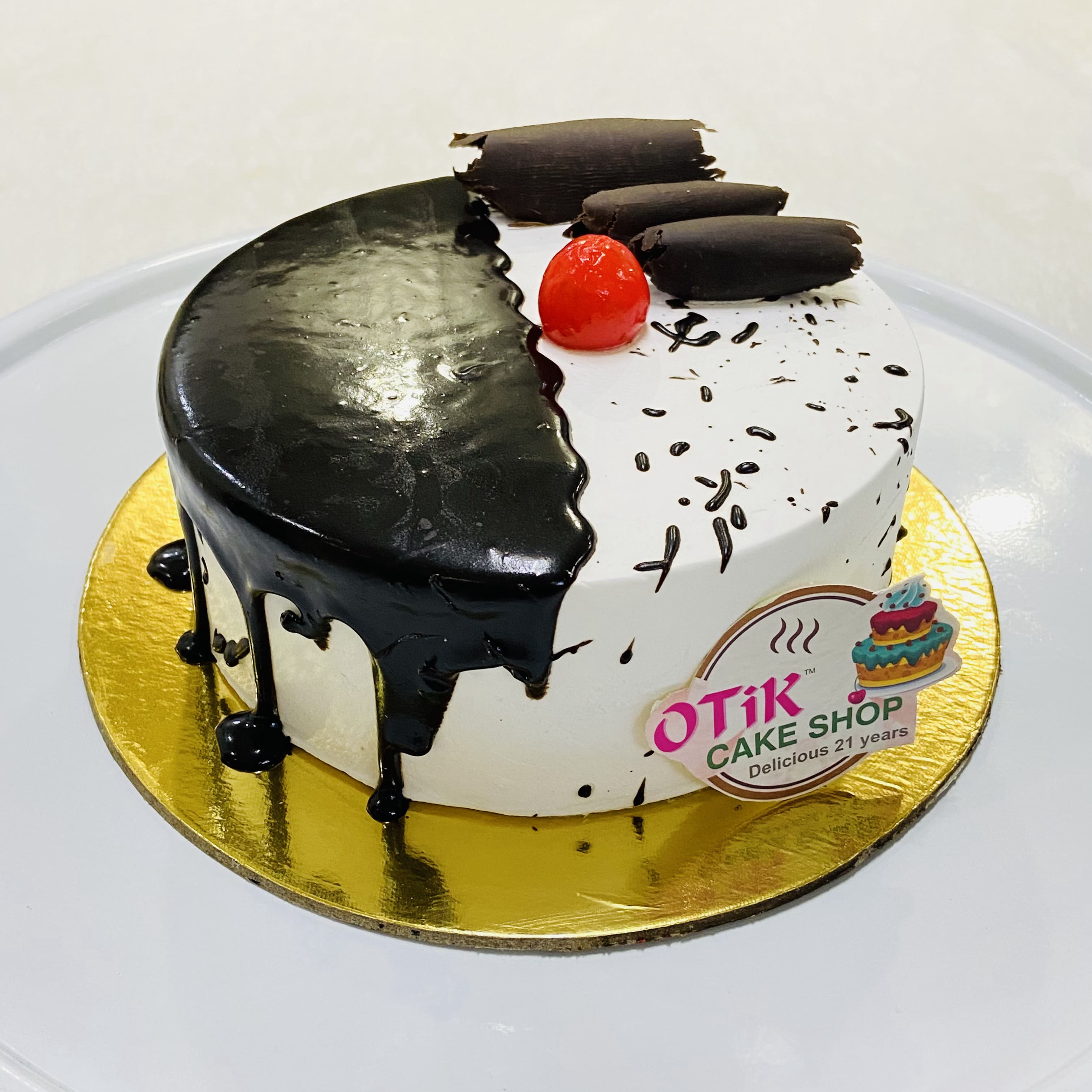 Pin on Fast Food | Cakes | Restaurant