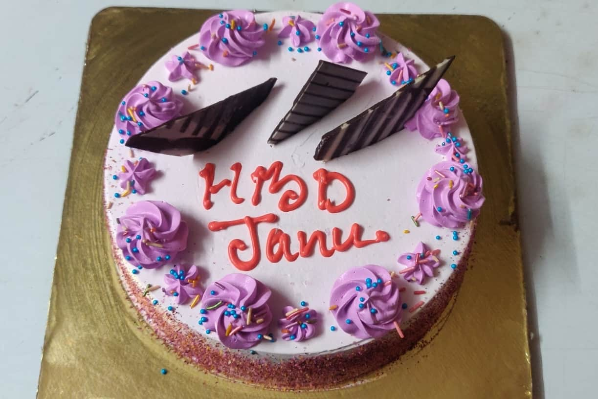 Pin by Janu Khan on j | Happy birthday to you, Desserts, Happy birthday