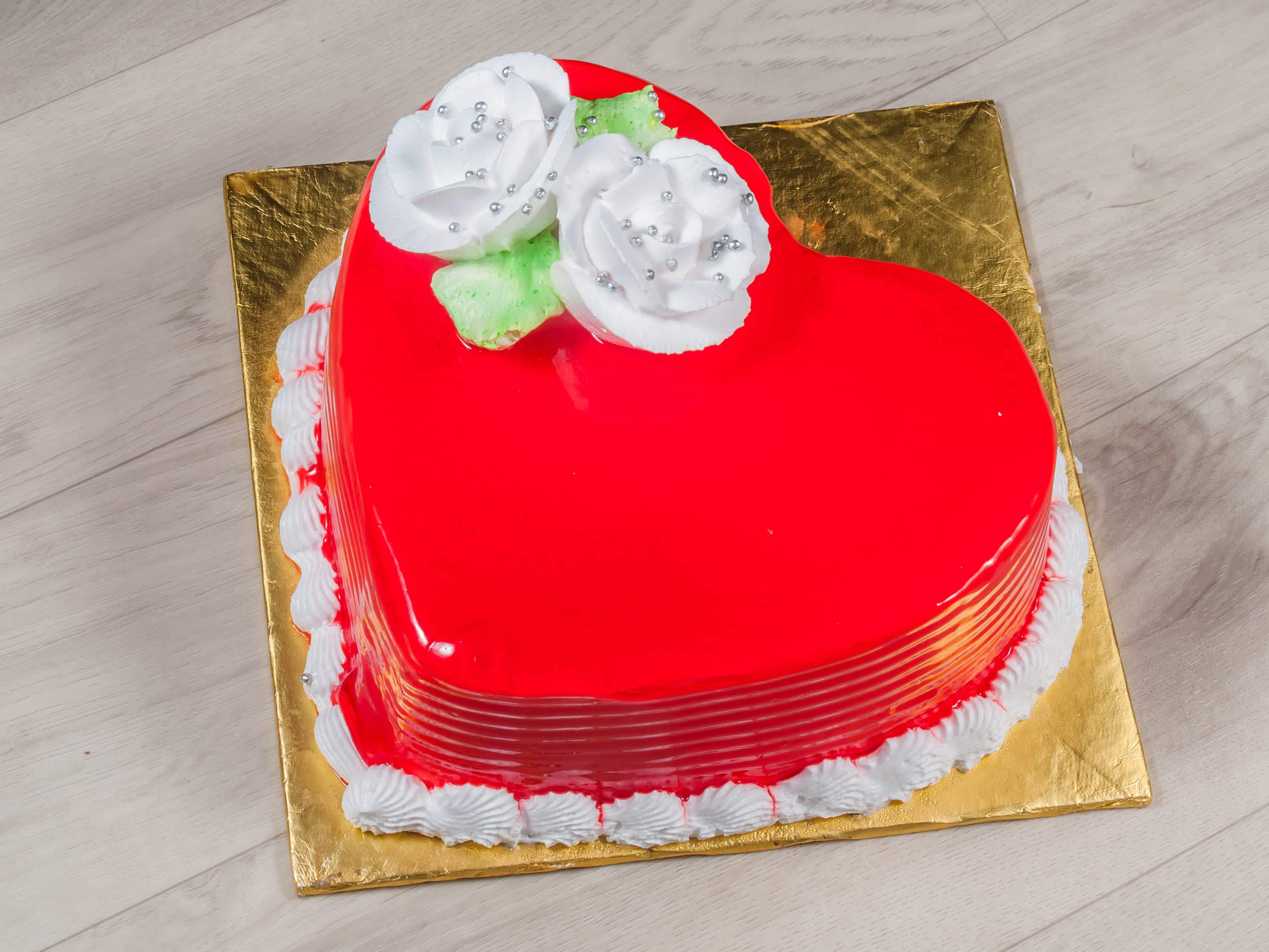 cake ##anniversary ♥️🙈 #cakedecorating #cakedesign - YouTube