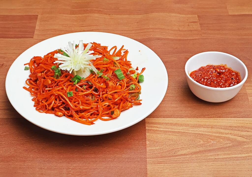 Chicken Schezwan Noodles