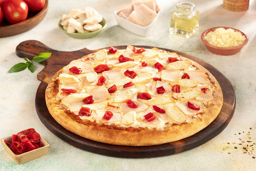 Zesty Chicken Pizza