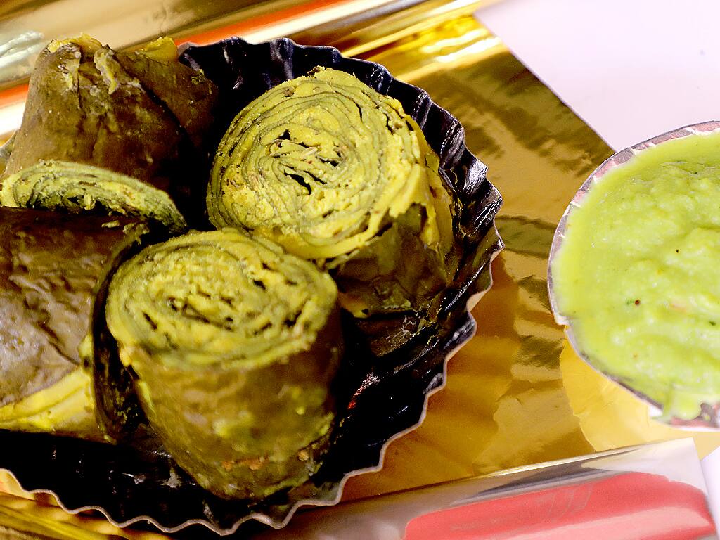 Men yalangoch va chiroyli suratdaman Men yalangoch va chiroyli suratdaman