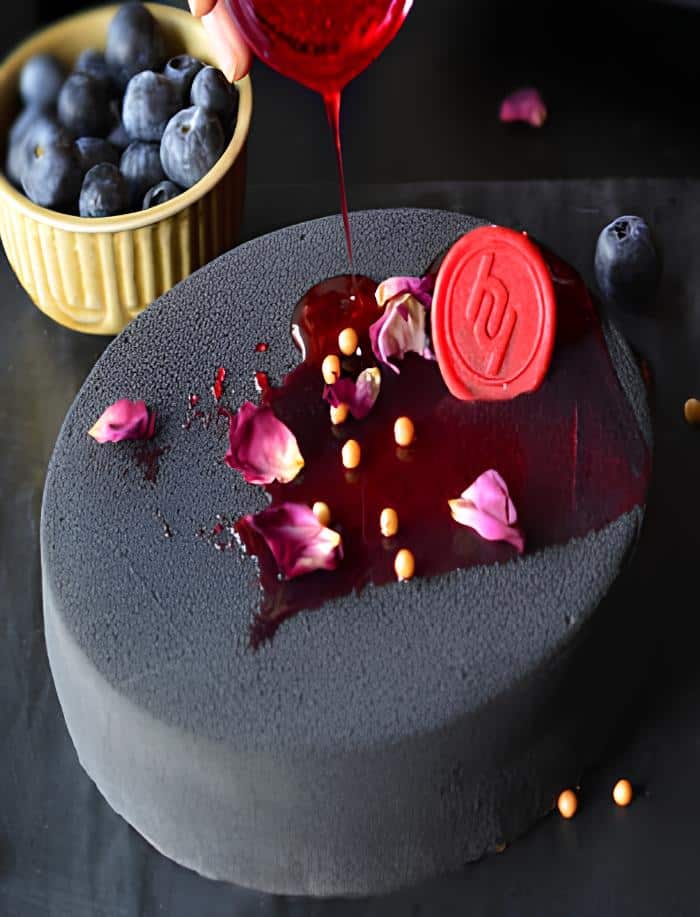 Huber & Holly - The ecstasy of ice cream with the goodness of cake, it  can't get better than this, can it? Try our exclusive range of ice cream  Cakes starting at