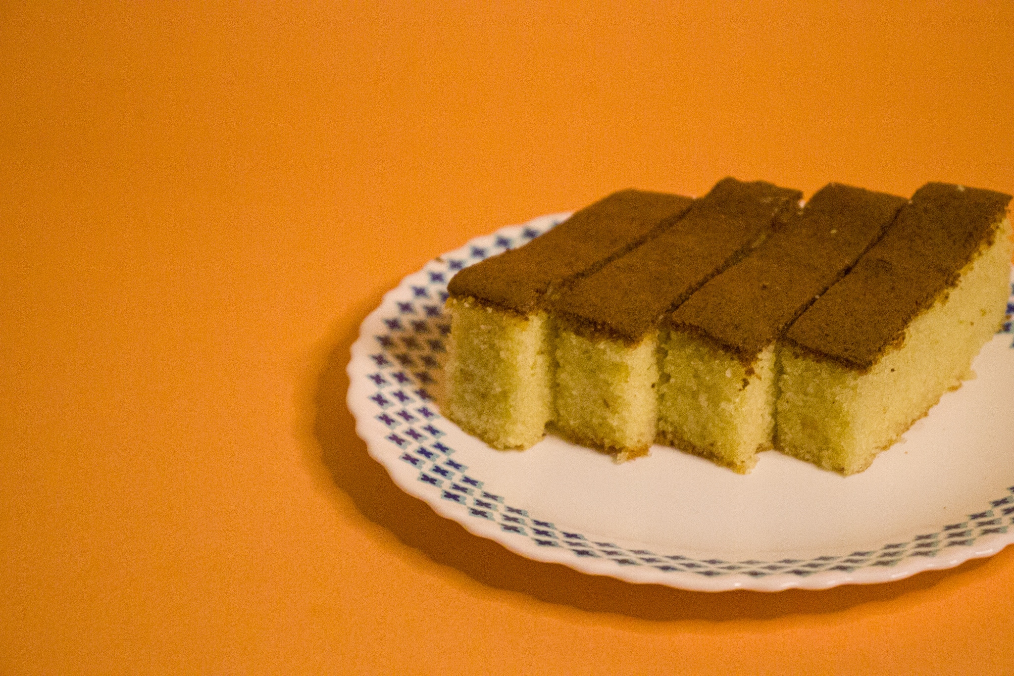 Sponge Cake Recipe (Cupcake Size) - Easy Recipe • Craft Passion