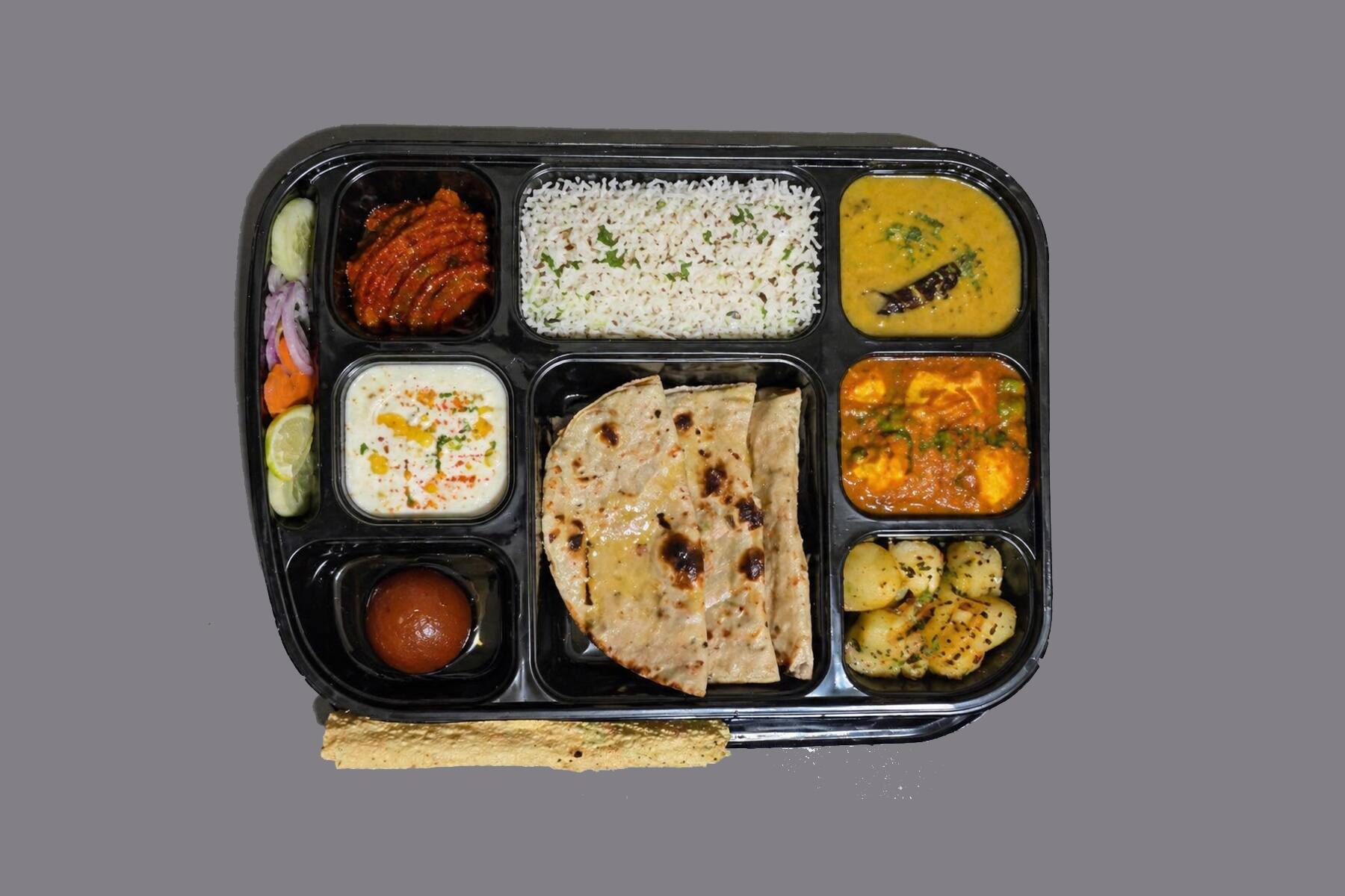 माँ के हाथ की स्पेशल थाली