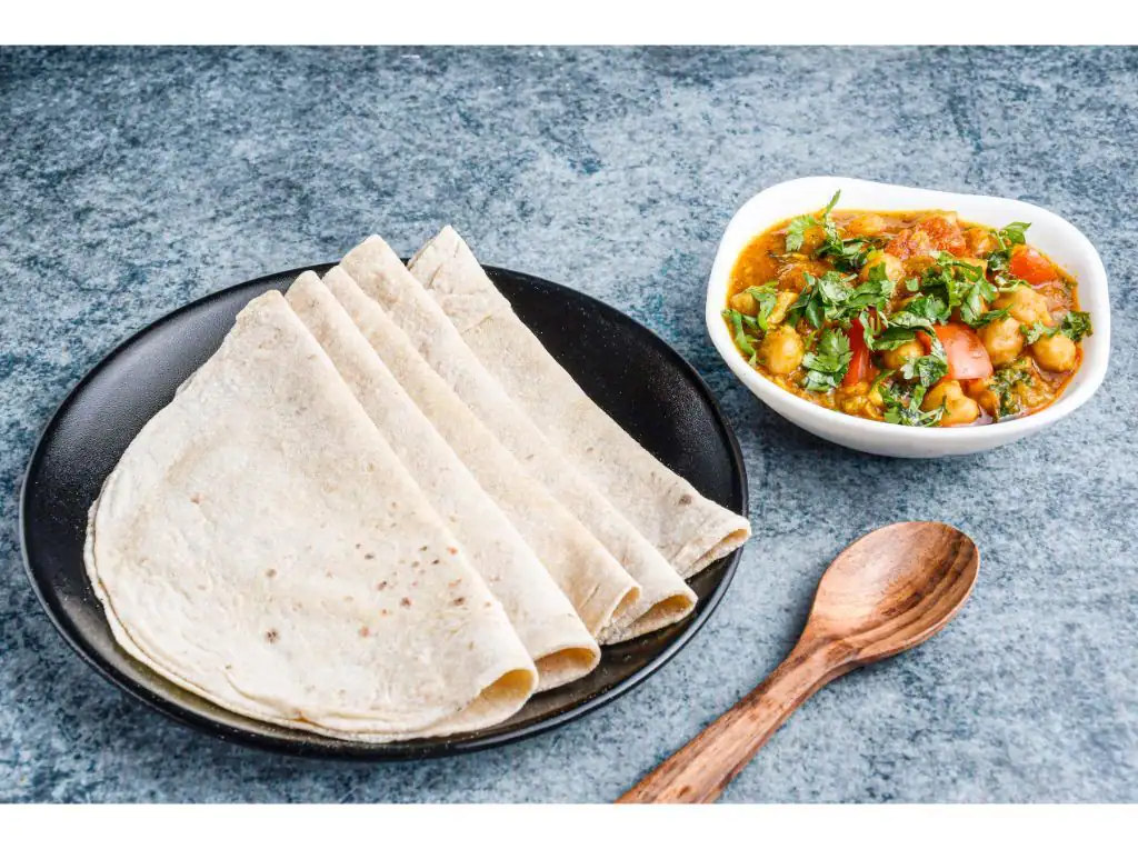 Chana Masala With 5 Hath Roti Combo