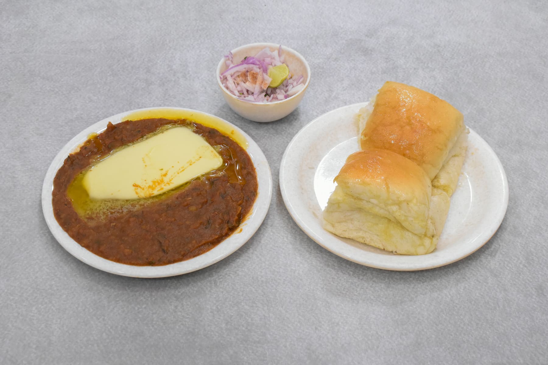 Best Street Food in Mumbai – buttery pav bhaji served at Sardar Pav Bhaji