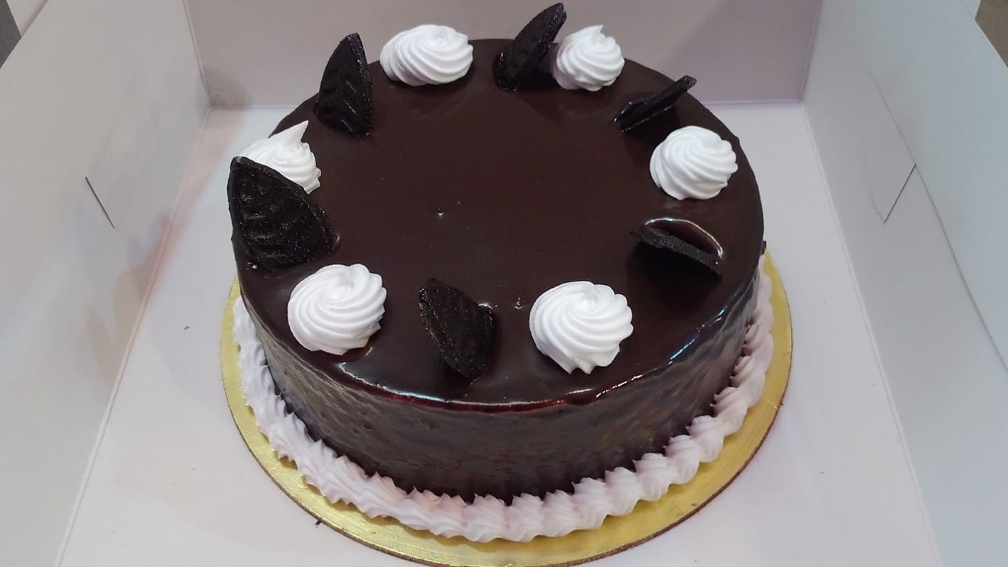 Order Chocolate Vanilla Duet Cake Online From Coco Sensation,Gurugram