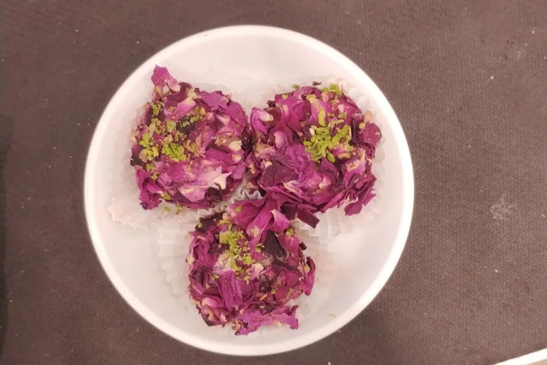 Rose Ladoo