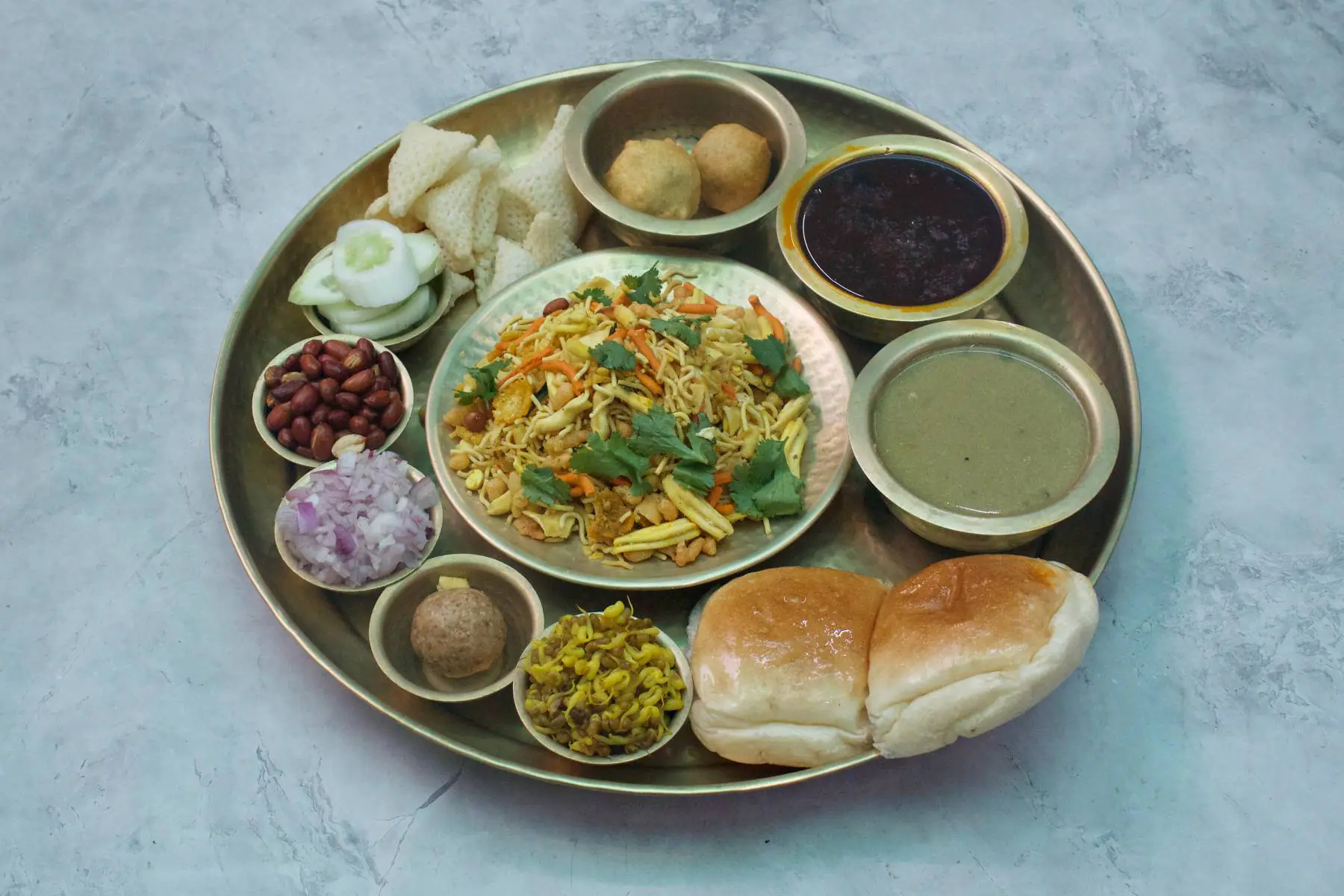 Shrimant Misal Aani Barech Kahi