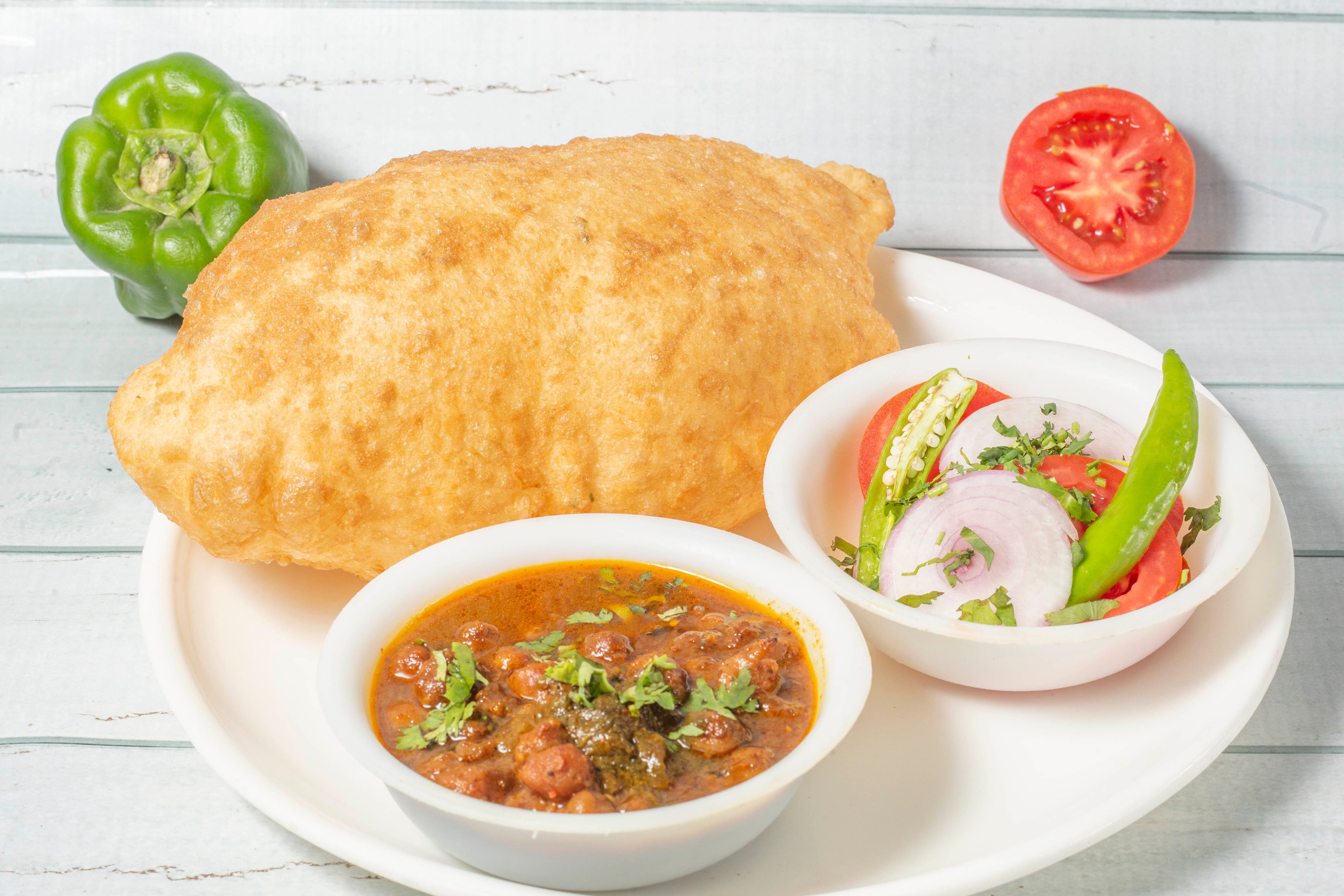 Standard Chole Bhature Ludhiana / Oberoi Special Chana Bhatura Clock