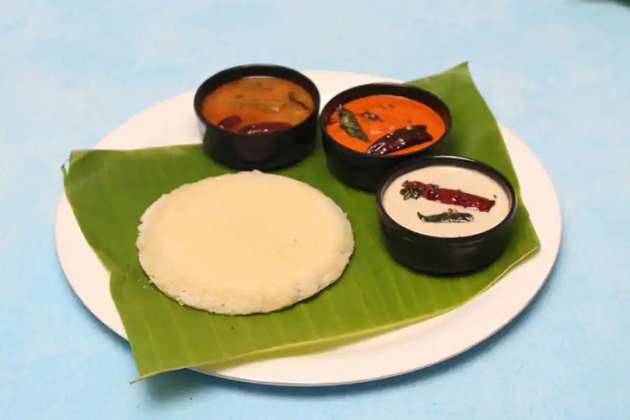 Ghee Thatte Idli (1pc)