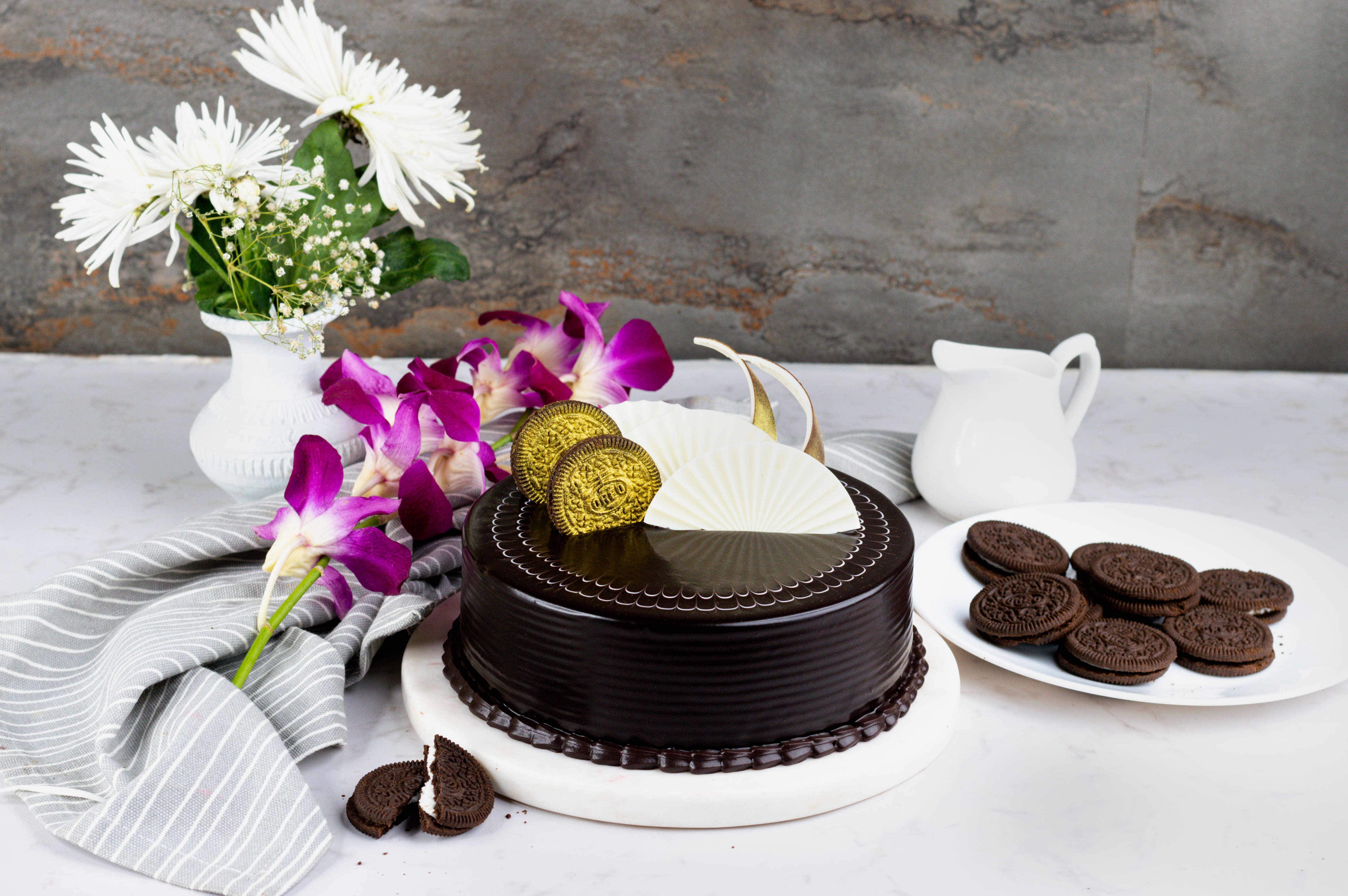 FlowerAura Sinful Chocolate Truffle Cake Gift's For Birthday, Anniversary,  Mother's Day, Valentine's Day, Party (3.0Kg) (Same Day Delivery) :  Amazon.in: Grocery & Gourmet Foods