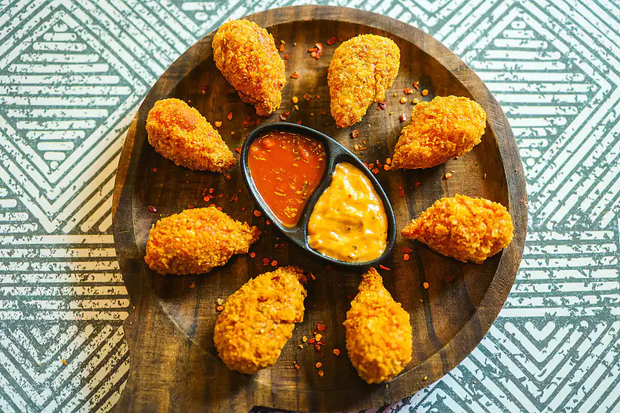 Chicken Kurkure Momos [8 Pcs].