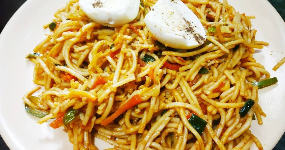 Egg Hakka Noodles
