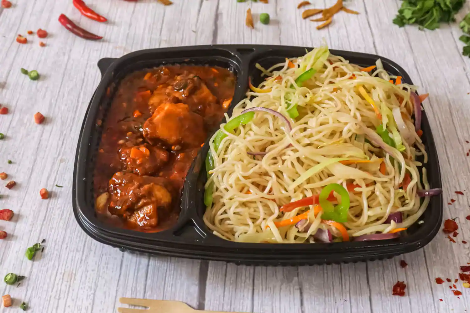 Veg Hakka Noodles With Chilli Chicken