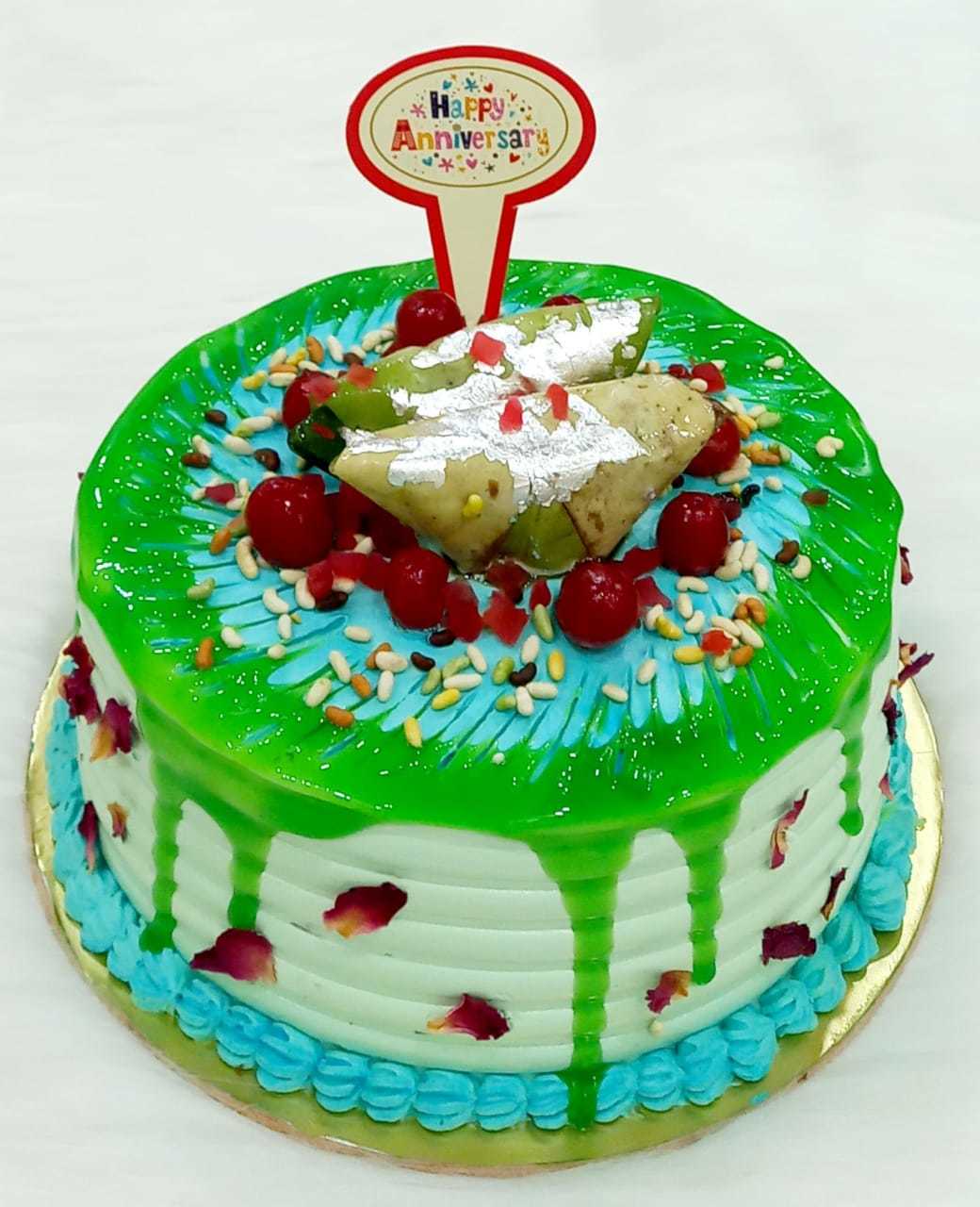 Kiwi Bonanza Cake -1 Kg | Sweet Chariot, Banglore