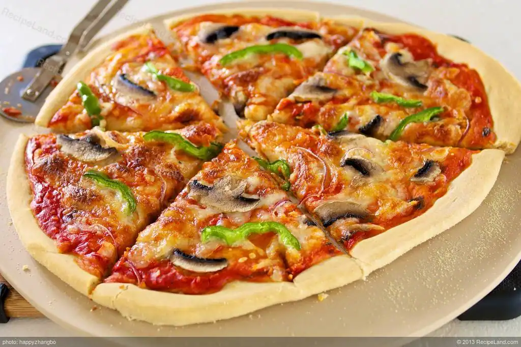 Mushroom Onion Pizza
