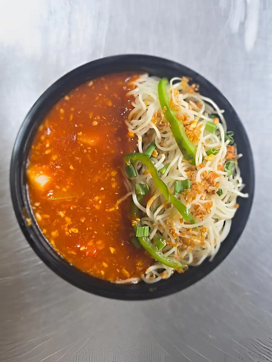 Veg Burnt Garlic Noodles With Hot Garlic Sauce