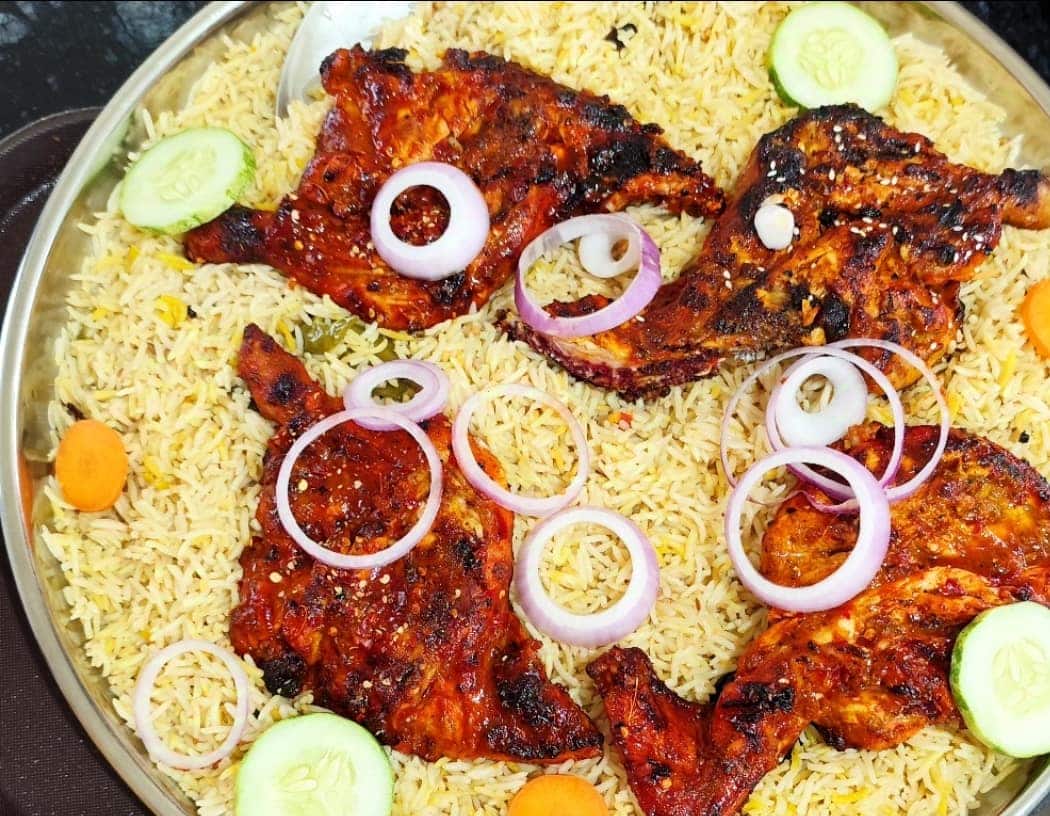 Noor Emarath, Adoor Locality order online Zomato