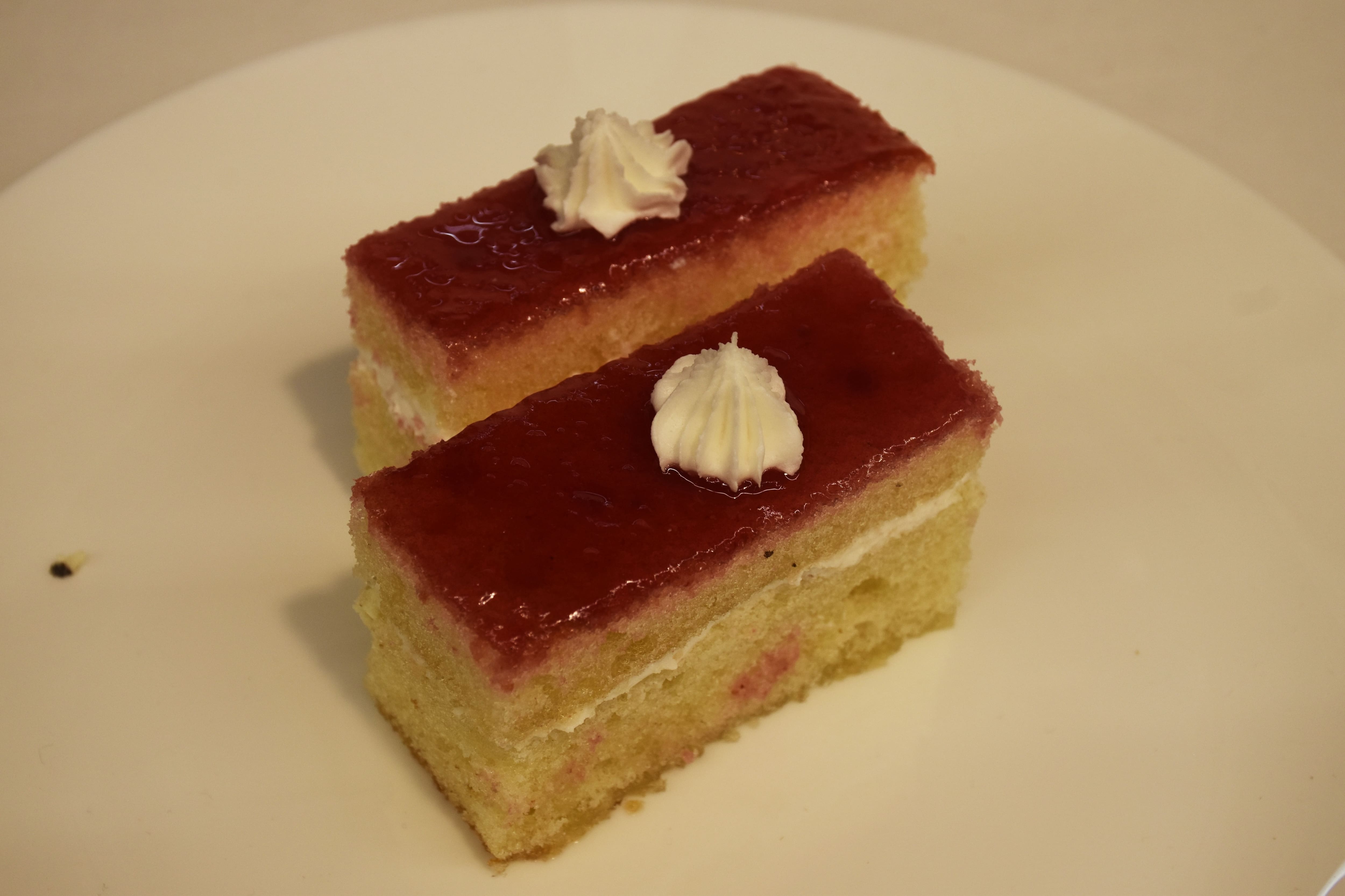 Share more than 83 munthiri cake recipe - in.daotaonec