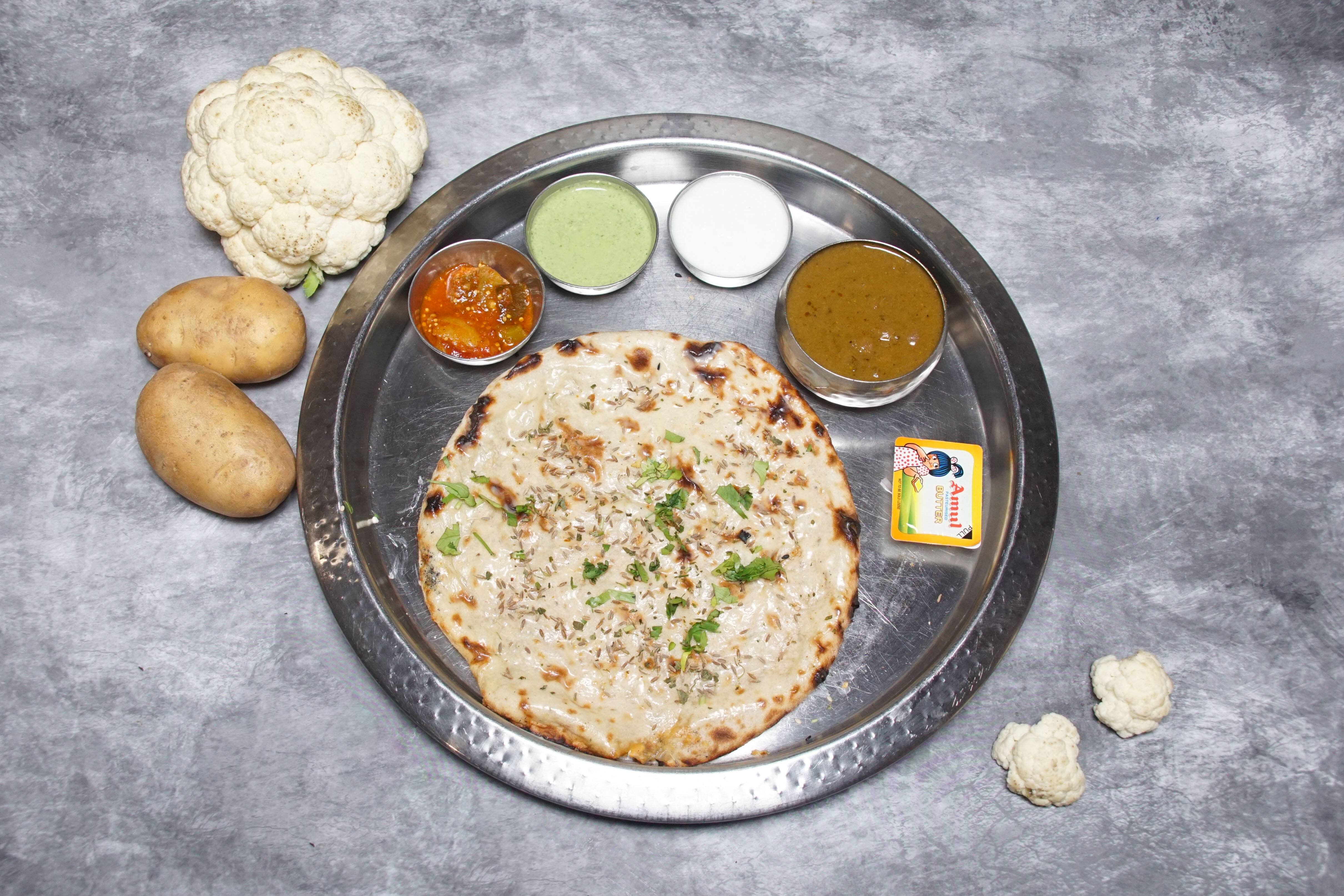 Aloo Gobhi Kulcha [7 Inches]