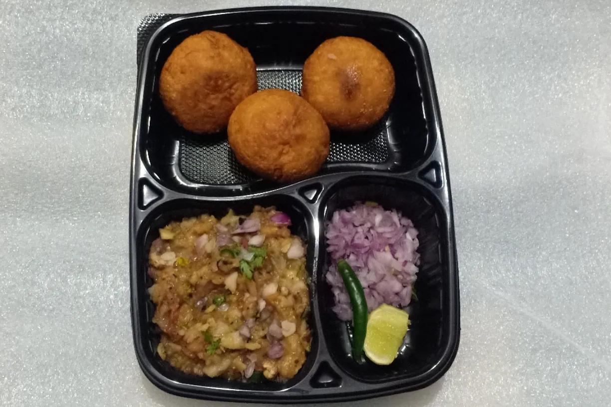 Litti Bhoj & Desi Khana