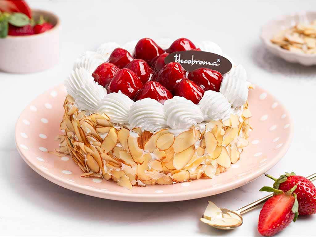 Order Delicious Fresh Fruit & Cream Pastry Online @ Best Prices in India |  Theobroma