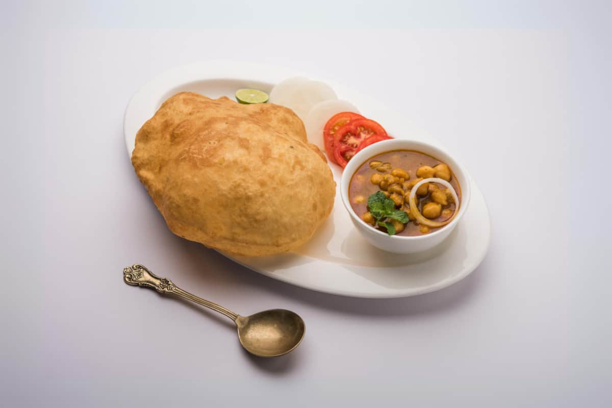 Chole Bhature [2 Bhature]