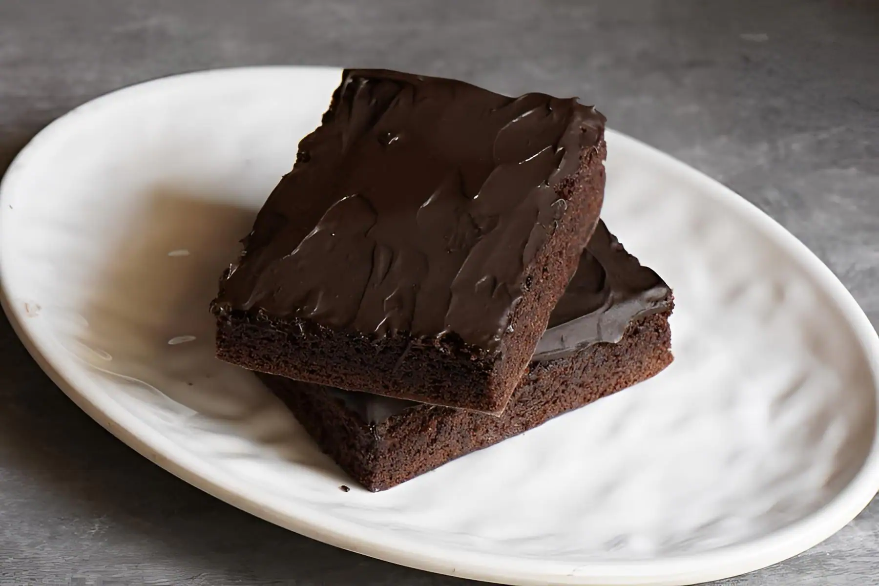 Eggless Dark Overlad Brownie [1 Piece]