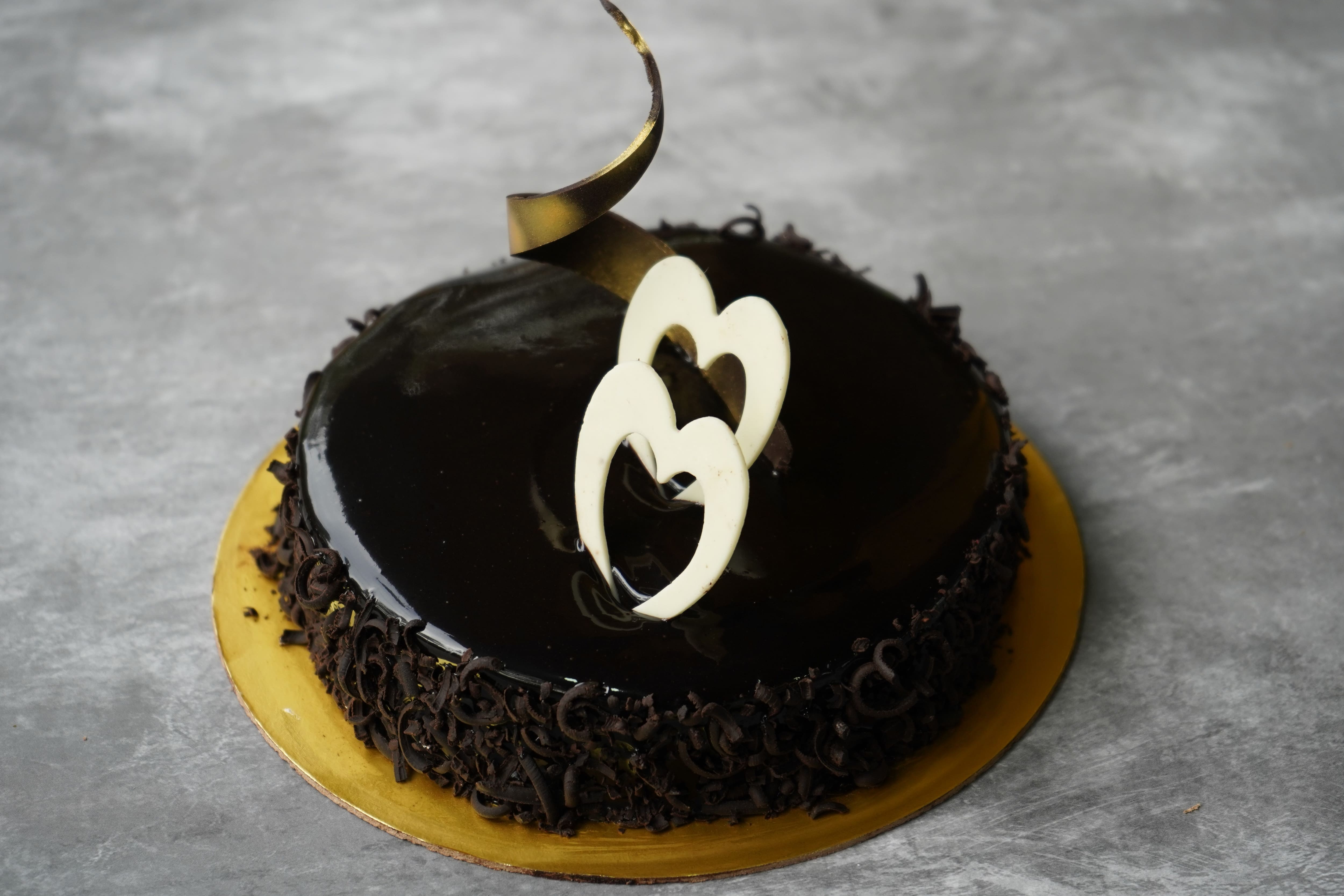 Order Ferrero Rocher Crunch Cake Online in Bangalore - Happy Belly Bakes