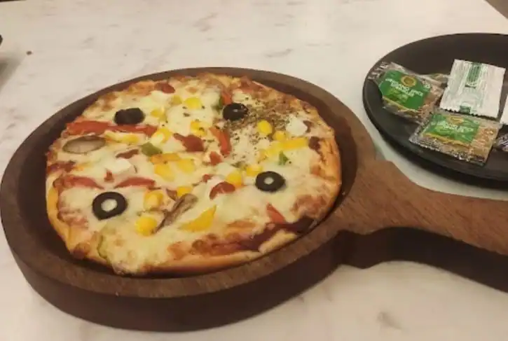 Fresh Grrdner Pizza Jain [6 Inches]