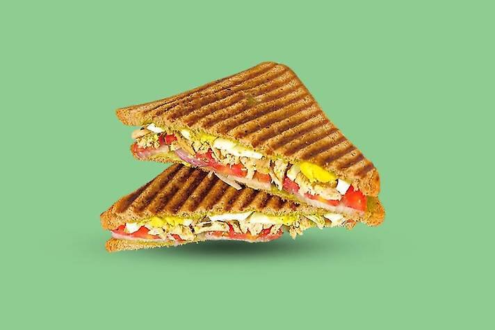 Smashed Eggs N Chicken Sandwich
