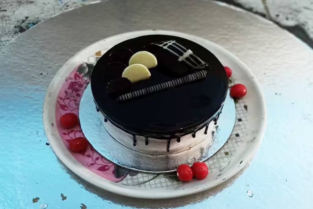 Chocolate Cream Cake [500 Grams]