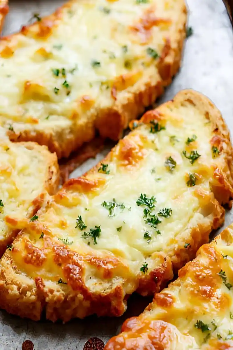 Combo-garlic Bread With Cheese Dip