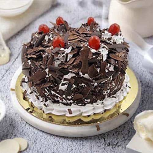 Order Sailor Snap Kitkat Crunch Photo Cake Online, Price Rs.1395 |  FlowerAura
