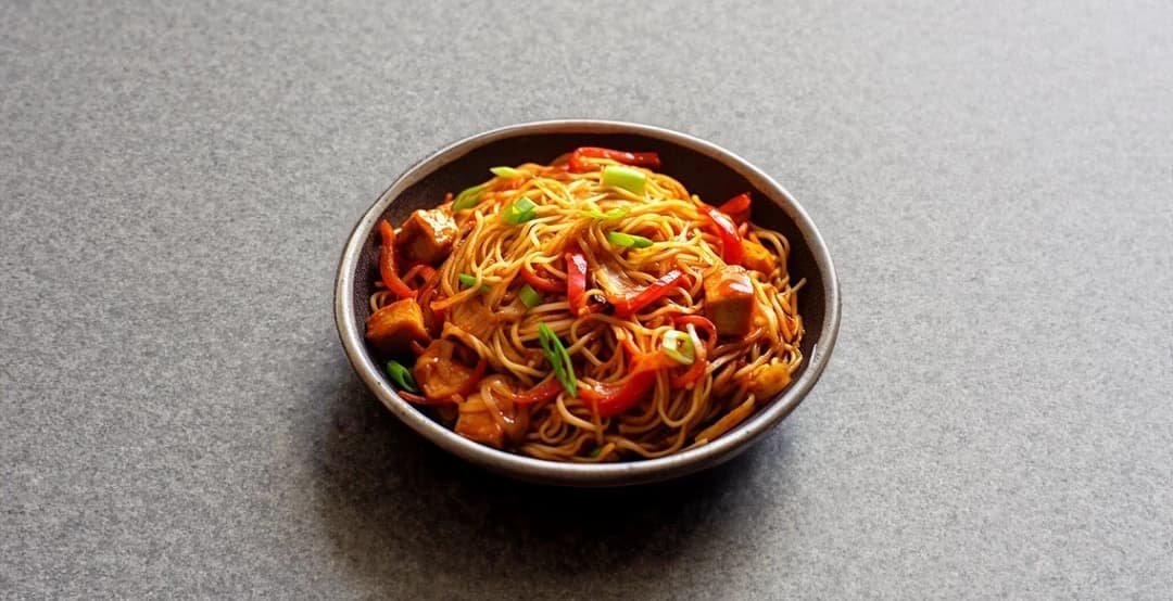 Chicken Schezwan Noodles