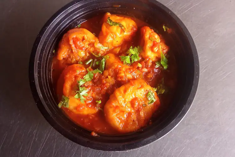 Veg Gravy Momos