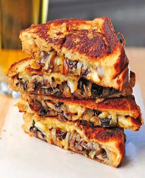 Grill Chicken Balsamic Onion Sandwich