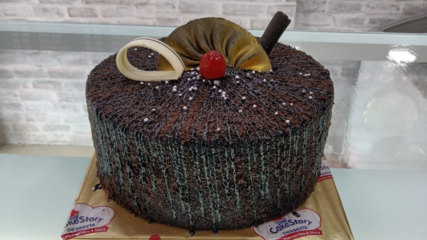 Online Black Forest Cake 500 gm Online  Best Design  YummyCake