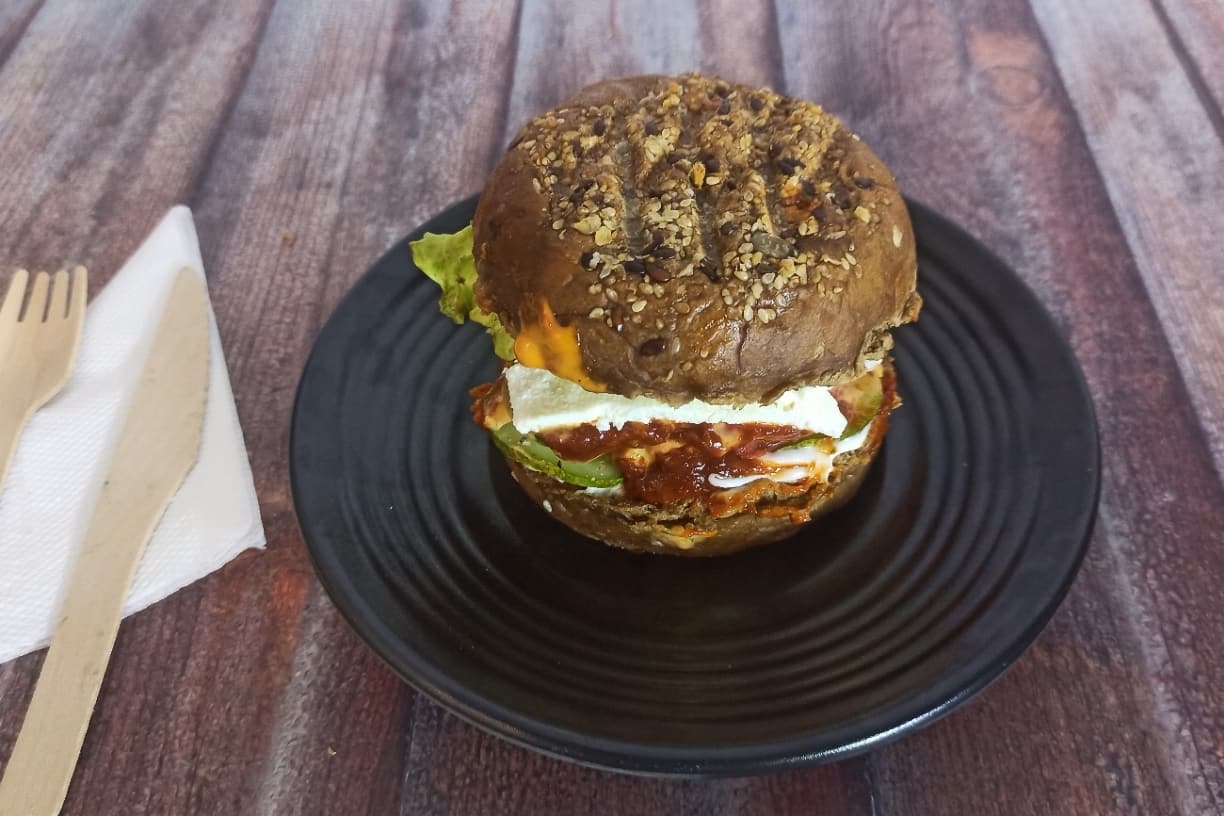 Paneer Tikki Burger