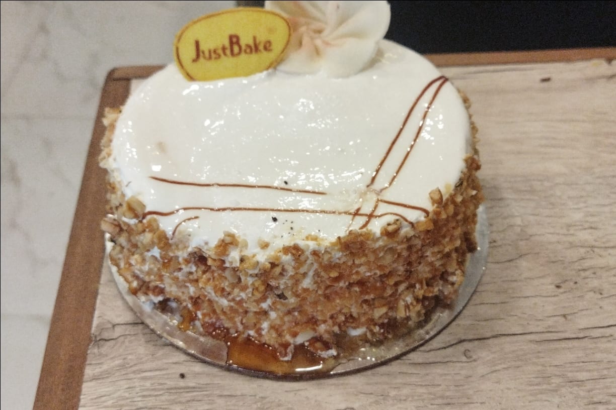 Just Bake offers the best Cake Delivery | Order Cake Delivery Online